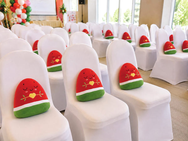 Nūr plushies as table favours on chairs